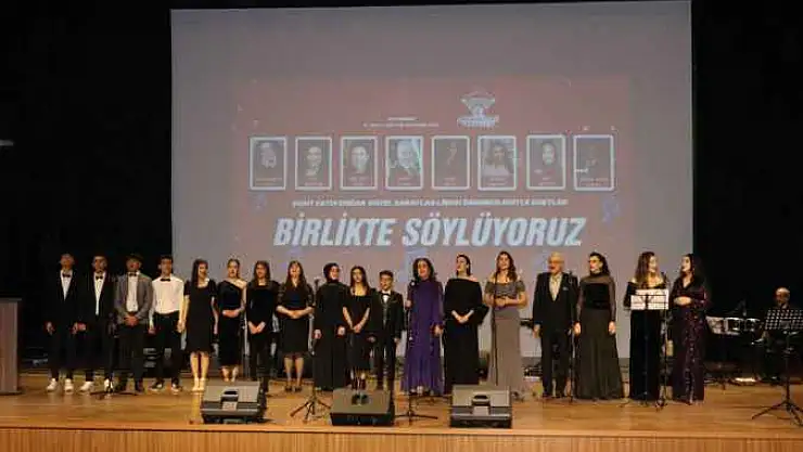 Adıyaman'da Türk sanat müziğinin sevilen isimleri sahne aldı - Videolu Haber