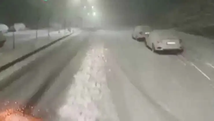 Kar temizleme çalışmaları aralıksız devam ediyor - Videolu Haber