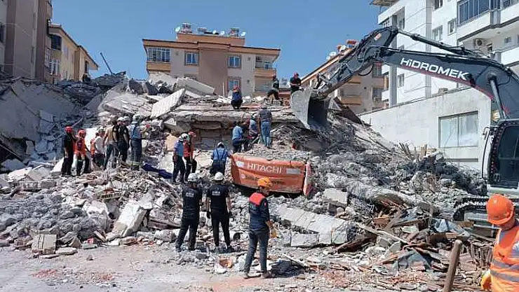 Kepçe Operatörünün Ölümüne Sebep Olan Bina Yıkım Görüntüleri Ortaya Çıktı