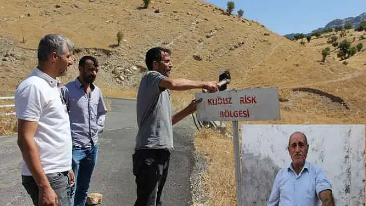 Sahibini Isıran At Kuduz Çıktı, Köy Karantinaya Alındı