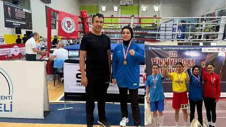 Depremzede Boksör Türkiye Üçüncüsü Oldu