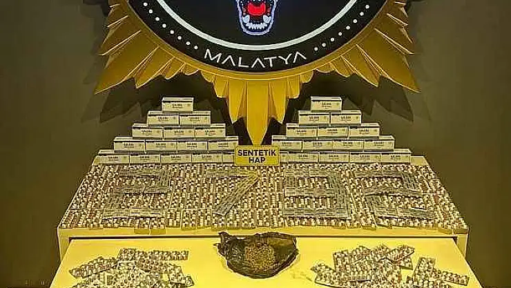 Otobüsle Uyuşturucu Sevkiyatına Polis Engeli: 2 Gözaltı