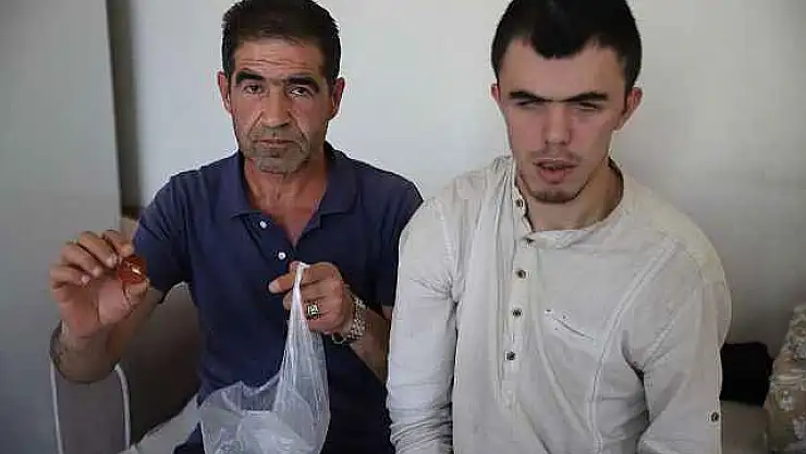 Görme Engelli Gencin Yediği Sucuktan Demir Parçası Çıktı