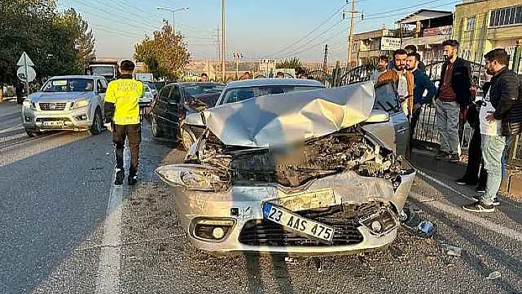 6 Aracın Karıştığı Zincirleme Kazada 3 Kişi Yaralandı