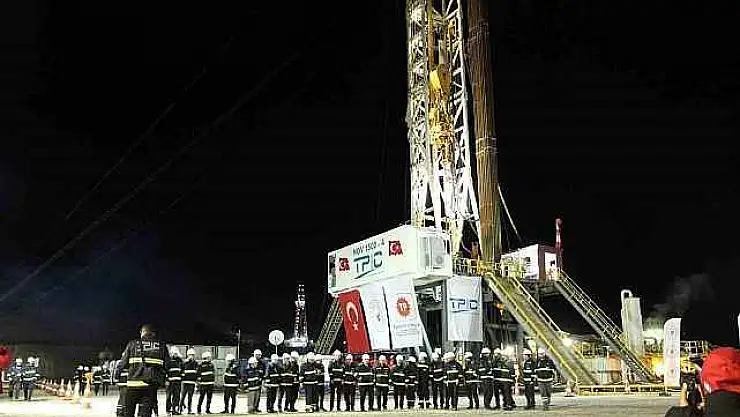 Enerji ve Tabii Kaynaklar Bakanı Bayraktar, Şehit Esma Çevik Üretim İstasyonu'nda incelemelerde bulundu