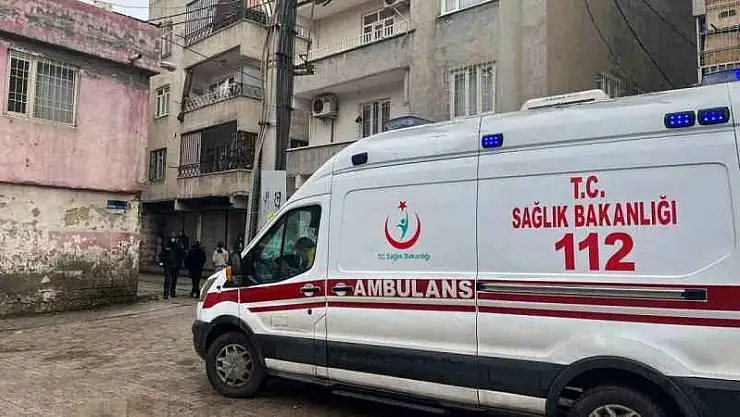Diyarbakır'da çıkan ev yangınında baba feci şekilde öldü, oğlu dumandan zehirlendi