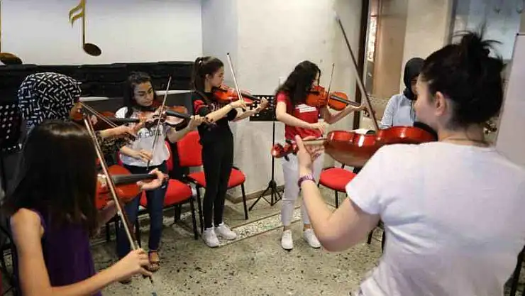 Gaziantep Büyükşehir'in bilim ve sanat atölyeleri yarıyıl tatili için hazır