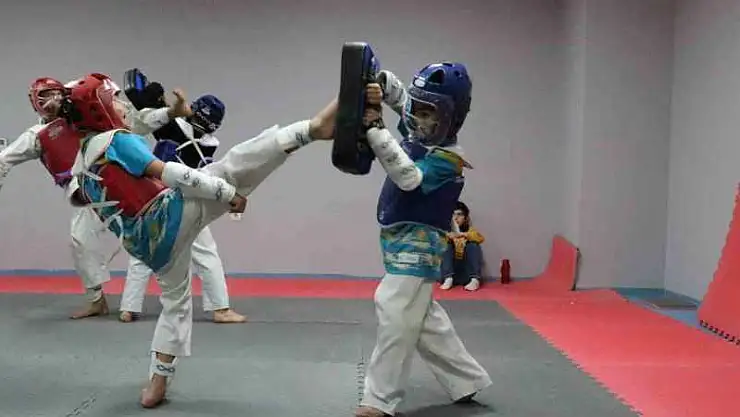 Gençler şampiyonluk hayallerine hazırlanıyor