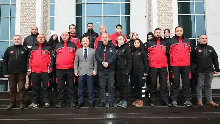 Gölcük Kurtarma Ekibinden Vali Varol'a Ziyaret