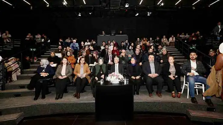 Evlilik Okulu'nda eğitim gören 452 çift daha sertifikasını aldı