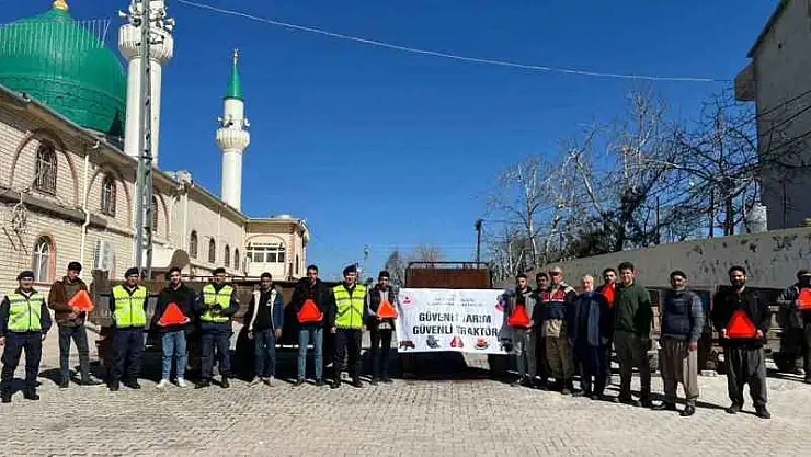 Jandarmadan traktör sürücülerine güvenli tarım eğitimi