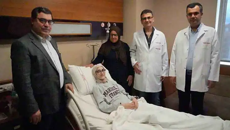 4 yıldır yemek yiyemeyen 15 yaşındaki kız sağlığına kavuştu
