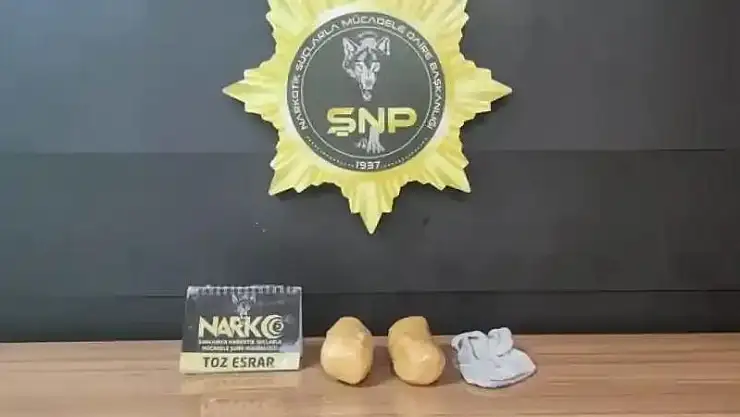 Şanlıurfa'da 1 kilo 150 gram toz esrar ele geçirildi