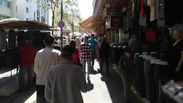 Diyarbakır'da çarşı pazarda bayram hareketliliği