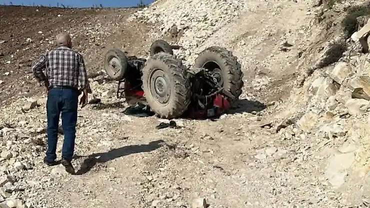 Kilis'te traktör devrildi: 1 ölü