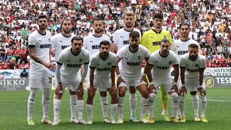 Yılmaz Vural yönetimindeki Menemen FK sezonu tamamladı
