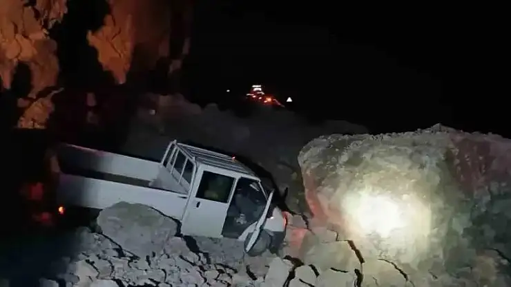 Hakkari-Çukurca karayolu ulaşıma kapandı