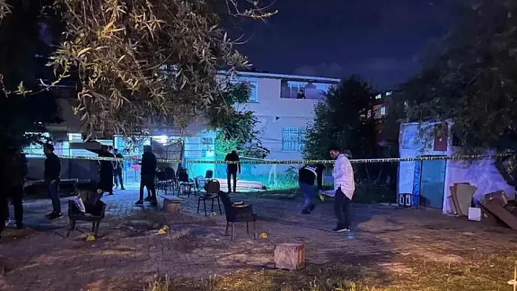 Başakşehir'de derneğe silahlı saldırı: 5 yaralı