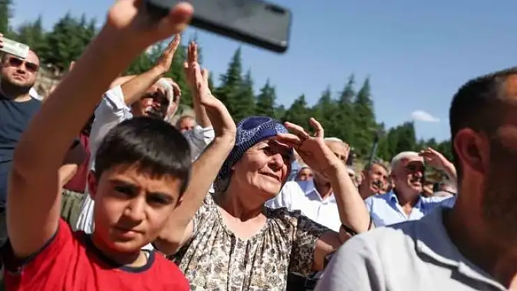CHP Genel Başkanı Özel, Doğanşehir ilçesini ziyaret etti

