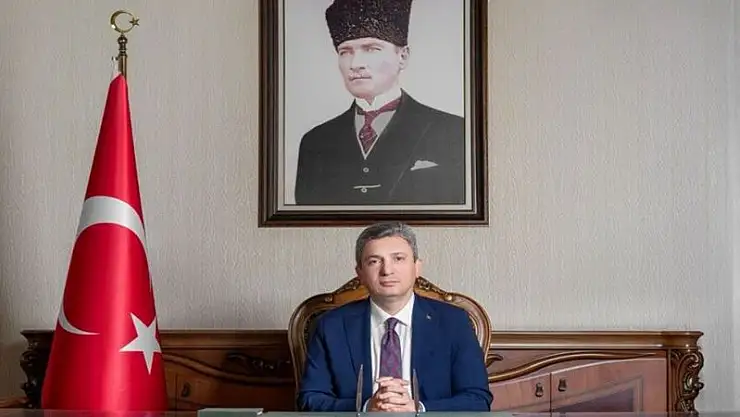 Vali Şahin 'Milletin Zaferi kutlu olsun'