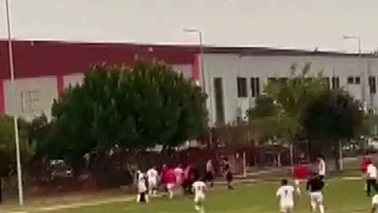 Amatör maçta saha karıştı