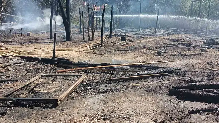 Adana'da tarım işçilerinin kaldığı 4 çadır yandı