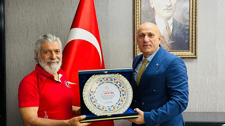 Adıyaman'a adanmış bir ömür : Gençlerin Şefik hocası