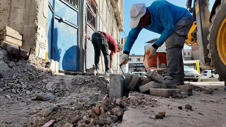 Adıyaman Belediyesi Bütün Ekipleriyle Sahada