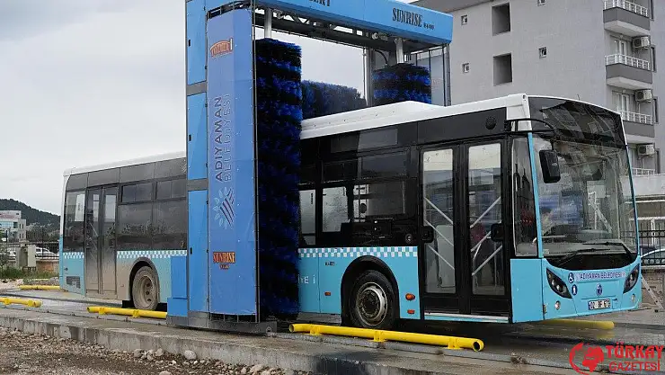 Adıyaman Belediyesi'nin otomatik araç yıkama sistemi devrede