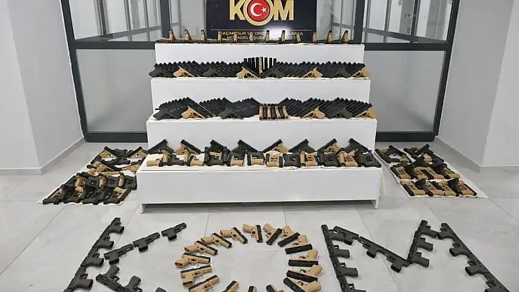 Adıyaman'da Emniyetten işyerine şok baskın: BİN adet tabanca ele geçirildi