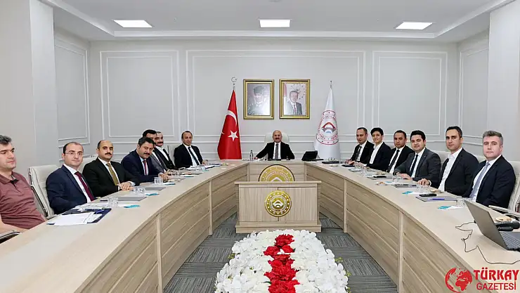 Adıyaman'da kamu hizmetleri değerlendirme toplantısı yapıldı