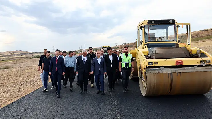 Adıyaman'da köylerde ilk defa sıcak asfalt dönemi başladı