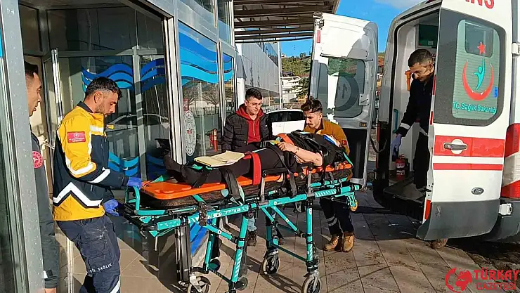Adıyaman'da otomobil şarampole yuvarlandı: 3 yaralı