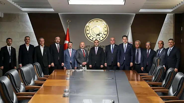 Adıyaman heyeti Bakan Kacır'la bir araya geldi