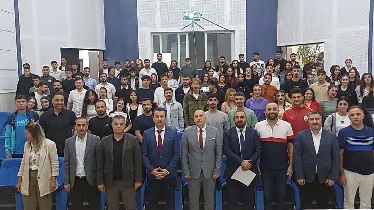 Adıyaman Üniversitesi'nde Amatör Spor Haftası Konferansı gerçekleştirildi