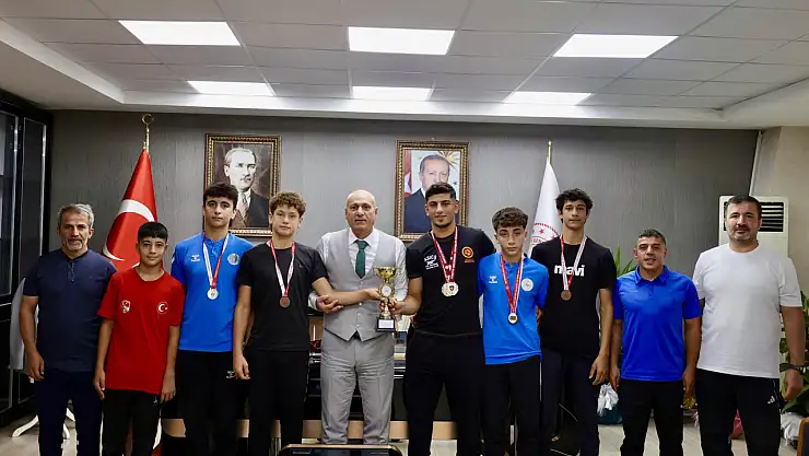 Adıyamanlı Güreşçilerin sırtı yere gelmiyor