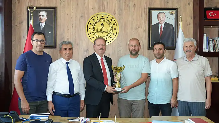 Adıyamanlı öğretmenler masa tenisinde bölge birincisi oldu 