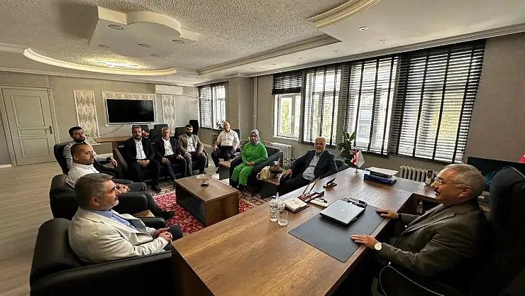AK Parti İl teşkilatından defterdar Mustafa Kurt'a ziyaret