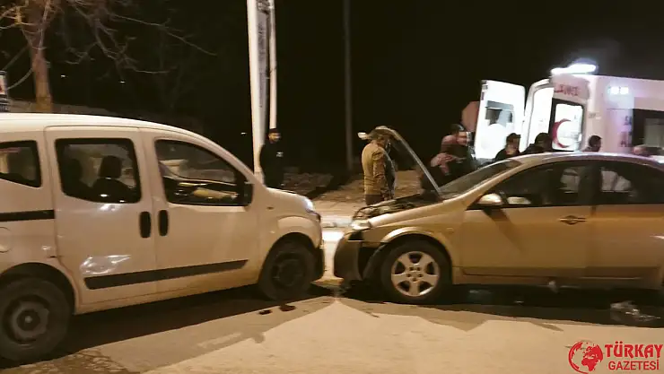 Akçadağ'da trafik kazası: 4 yaralı