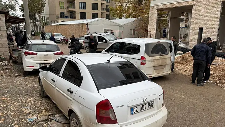 Alacak verecek kavgasında 4 kişi yaralandı