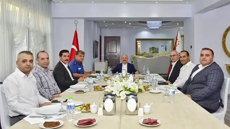 Alper Uzman onuruna veda yemeği düzenlendi