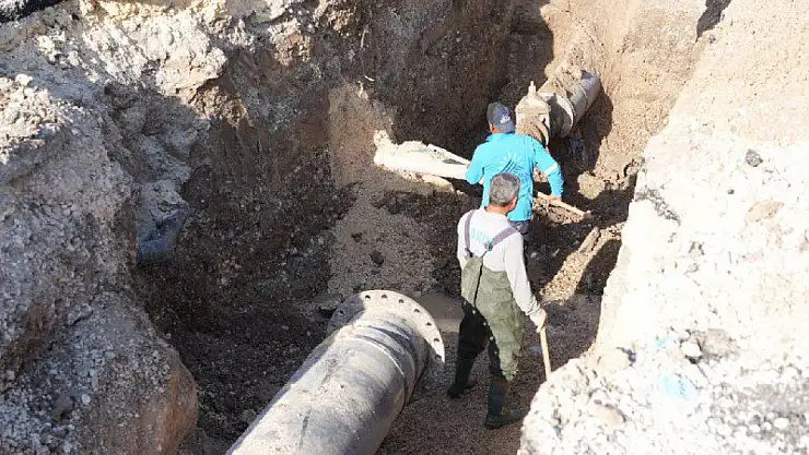 Altınşehir içme suyu yeni hat bağlantısı yapılıyor
