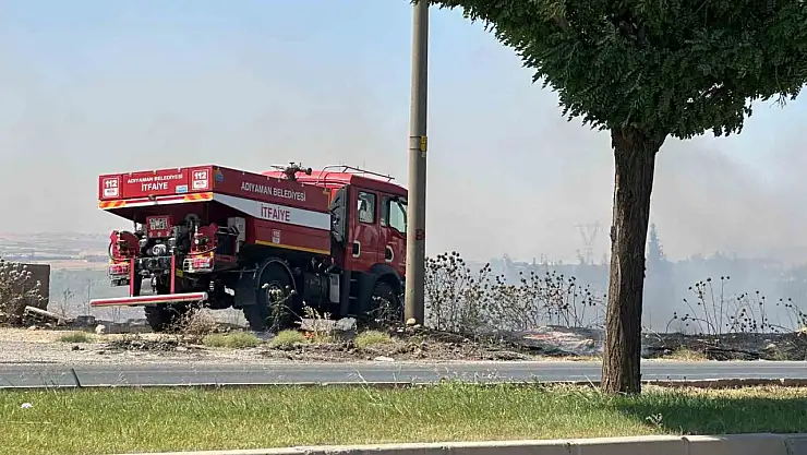 Anız yangını bahçeye sıçradı