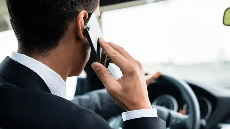 Arabada telefonla konuşmanın cezası açıklandı