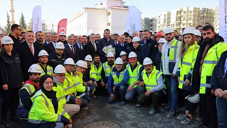 Bakan Kurum: son tuğalamızı koyuyor son çivileri çalıyoruz