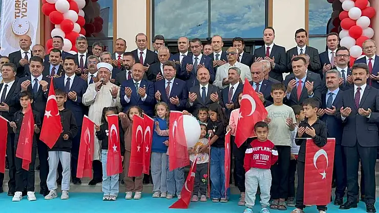 Bakan Tunç: 'Deprem davalarında adaletin eşit şekilde tecelli etmesi için çalışmalarımız devam ediyor'