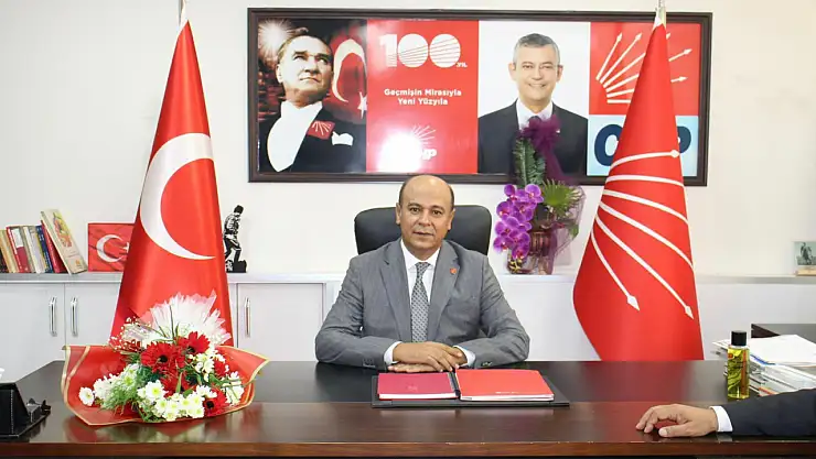 Başkan Vakkas Acar mazbatasını alarak görevine başladı
