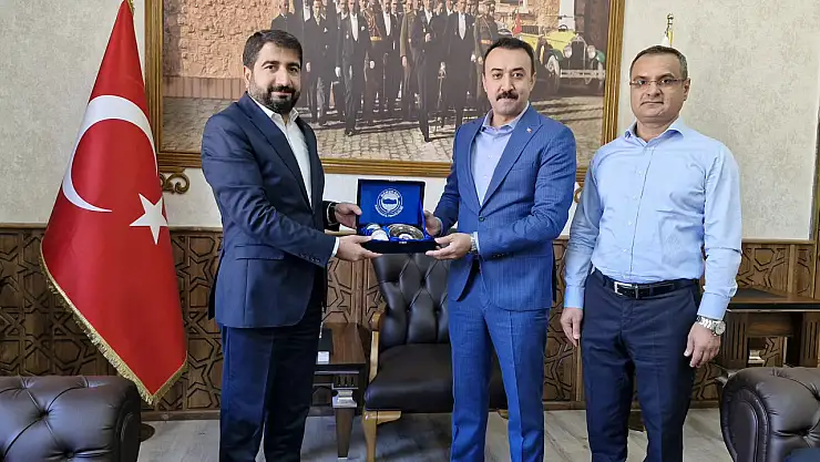 Büro Memur-Sen heyetinden kaymakam Pelvan'a ziyaret