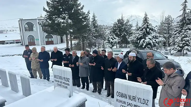 Çelikhan'da deprem şehitleri dualarla anıldı