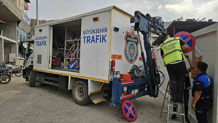 Darende'de trafik düzenlemesi: Tek yön ve park yasağı uygulamaları başladı